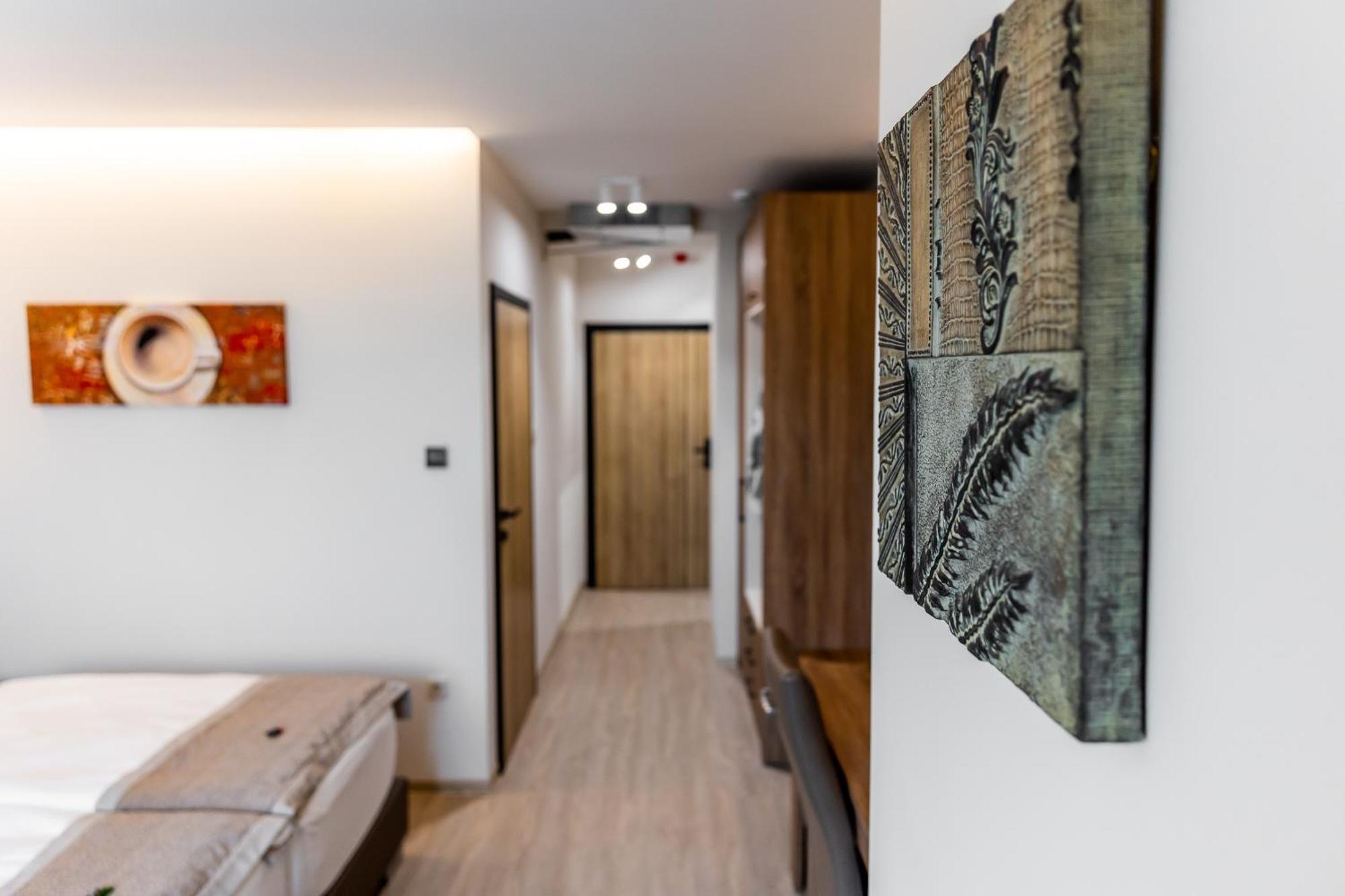 Mokka House Panzio 4* Mişcolţ
